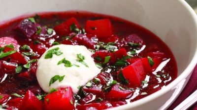 Recipe for borscht soup with beets