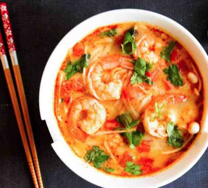 Yum soup noodle paste spicy prepare buds taste minutes roti rotinrice tangy wake shrimps